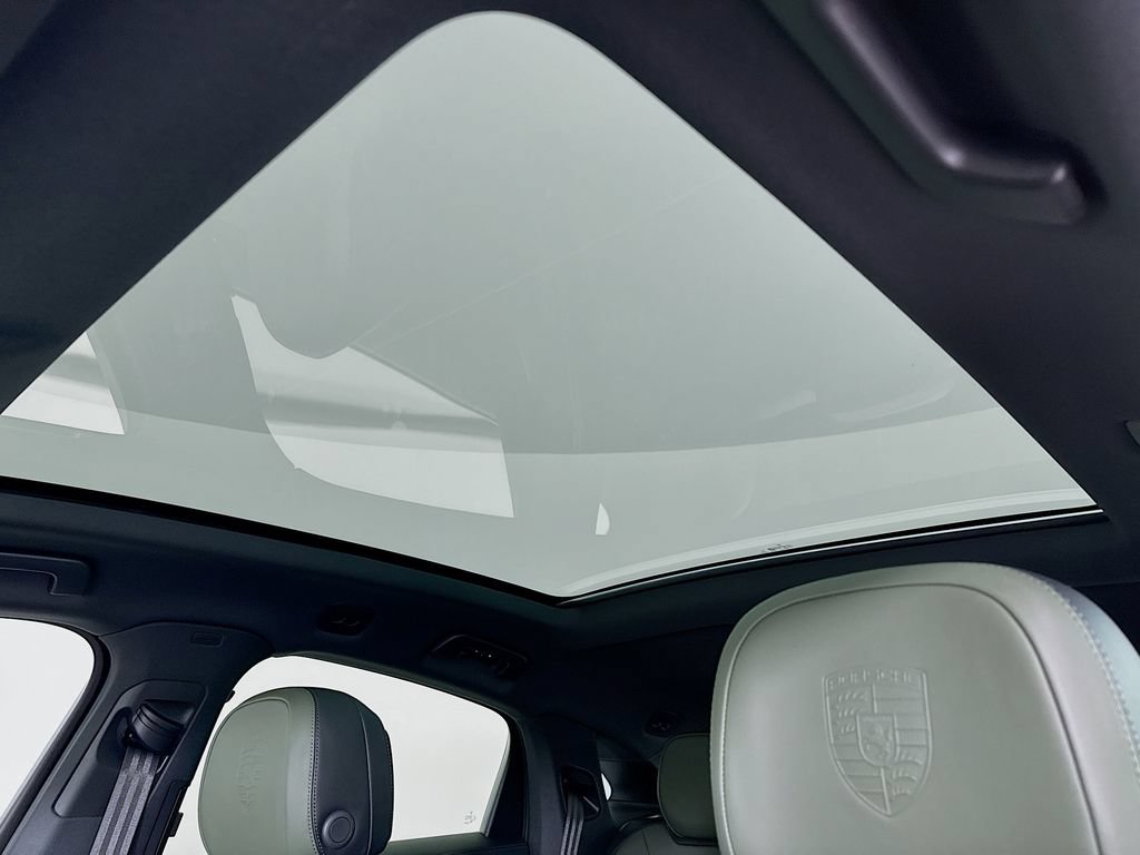 New 2026 Porsche Cayenne Coupe AWD/4WD image 24