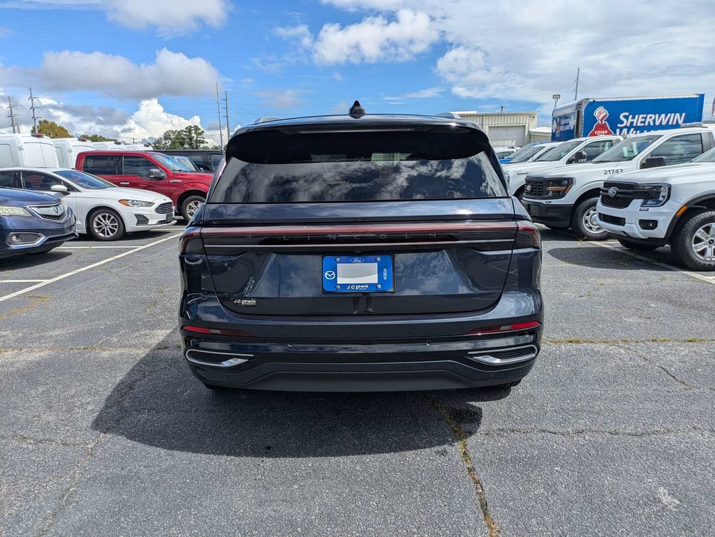Used 2024 Lincoln Nautilus Reserve w/ Equipment Group 202A AWD/4WD image 6