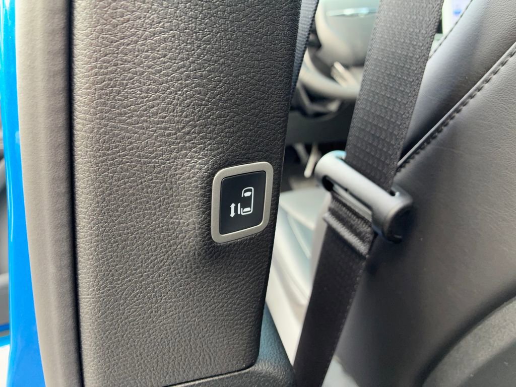 New 2026 Chrysler Pacifica Select w/ S Appearance Package image 18