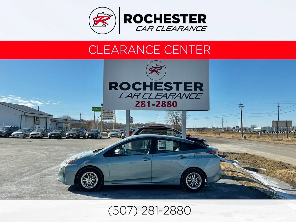 Used 2016 Toyota Prius Four image 1