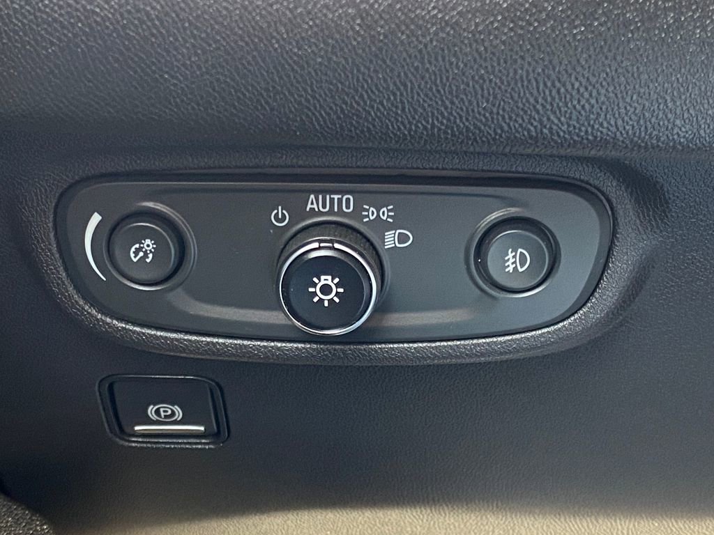 Used 2019 GMC Terrain Denali w/ Advanced Safety Package image 31