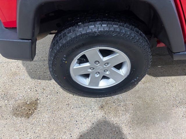 Used 2012 Jeep Wrangler Unlimited Sport image 10