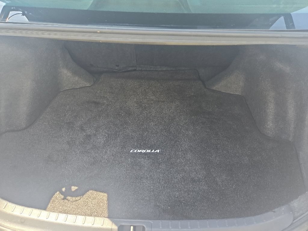 Used 2015 Toyota Corolla S FWD image 29