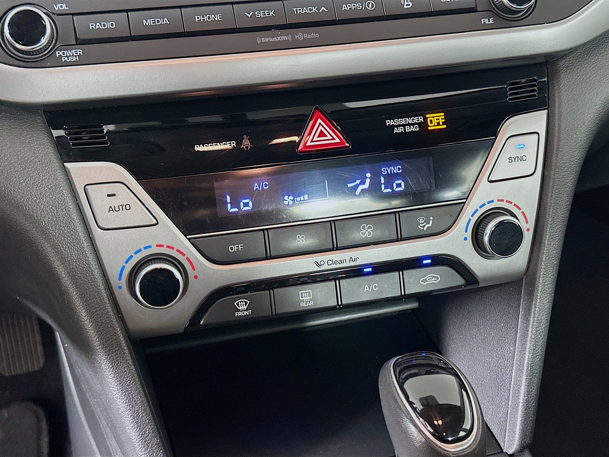 Used 2017 Hyundai Elantra Limited FWD image 23