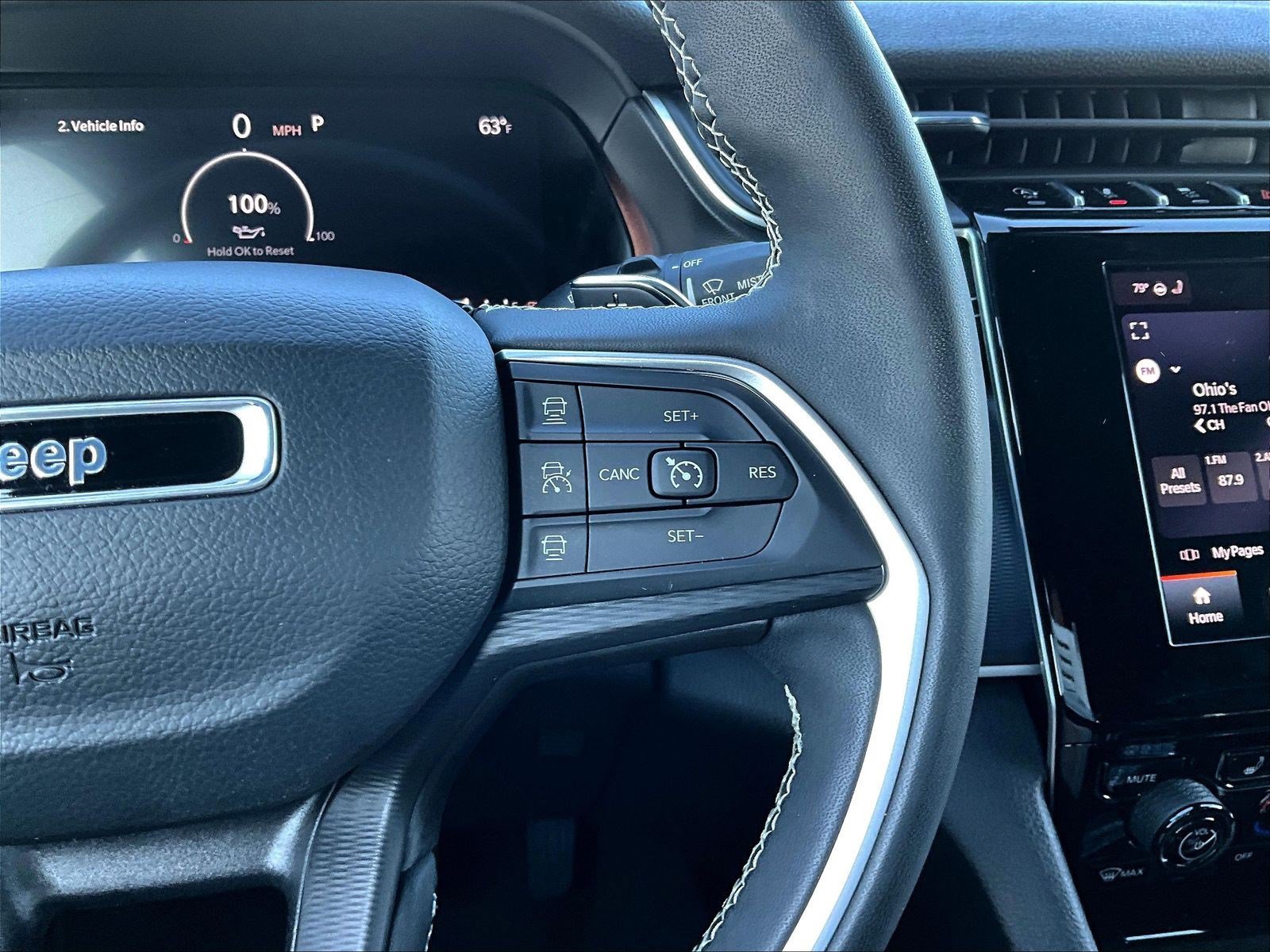 Used 2023 Jeep Grand Cherokee Altitude AWD/4WD image 12