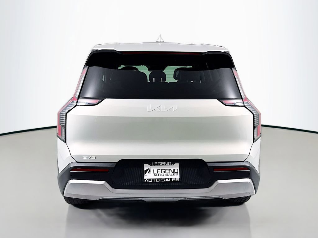Used 2024 Kia EV9 Light RWD image 5