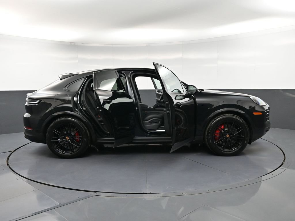 New 2026 Porsche Cayenne S image 37