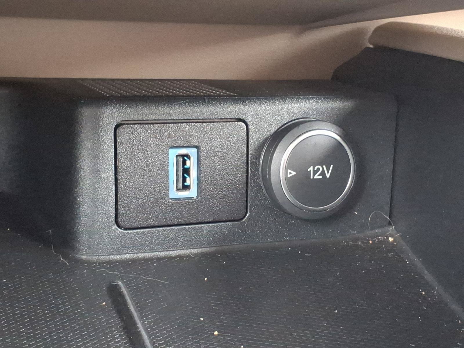 Used 2020 Ford Escape Titanium AWD/4WD image 16