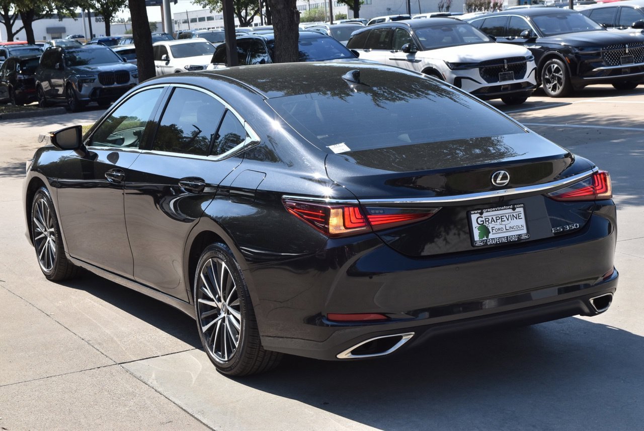 Used 2025 Lexus ES 350 w/ Premium Package FWD image 10