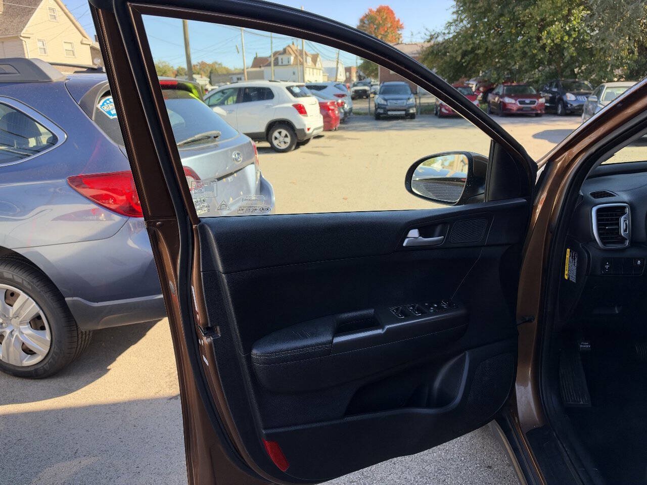 Used 2018 Kia Sportage LX FWD image 9