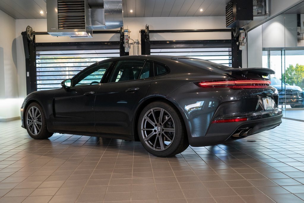 New 2025 Porsche Panamera 4 image 3