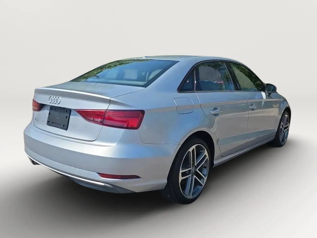 Used 2018 Audi A3 2.0T Premium w/ Convenience Package FWD image 7