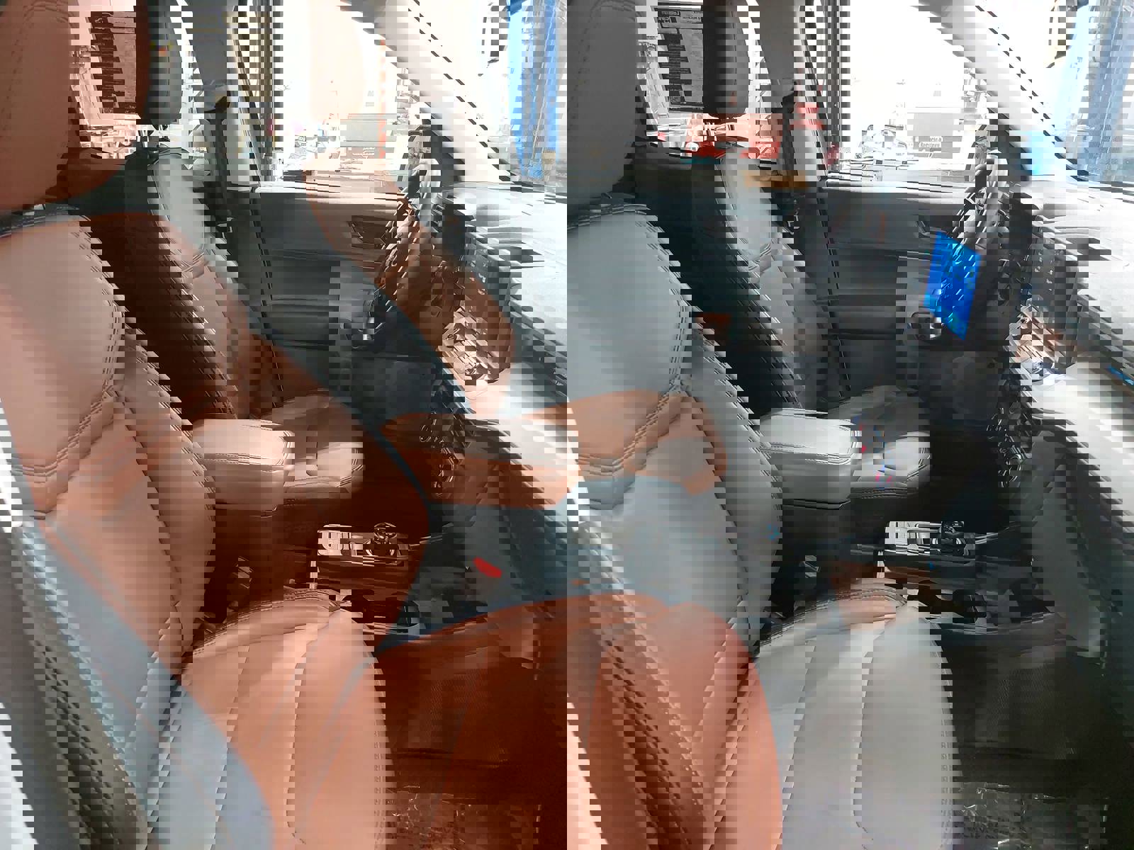 Used 2024 Ford Maverick Lariat image 10