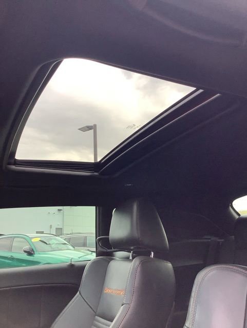Used 2016 Dodge Challenger R/T Scat Pack RWD image 16