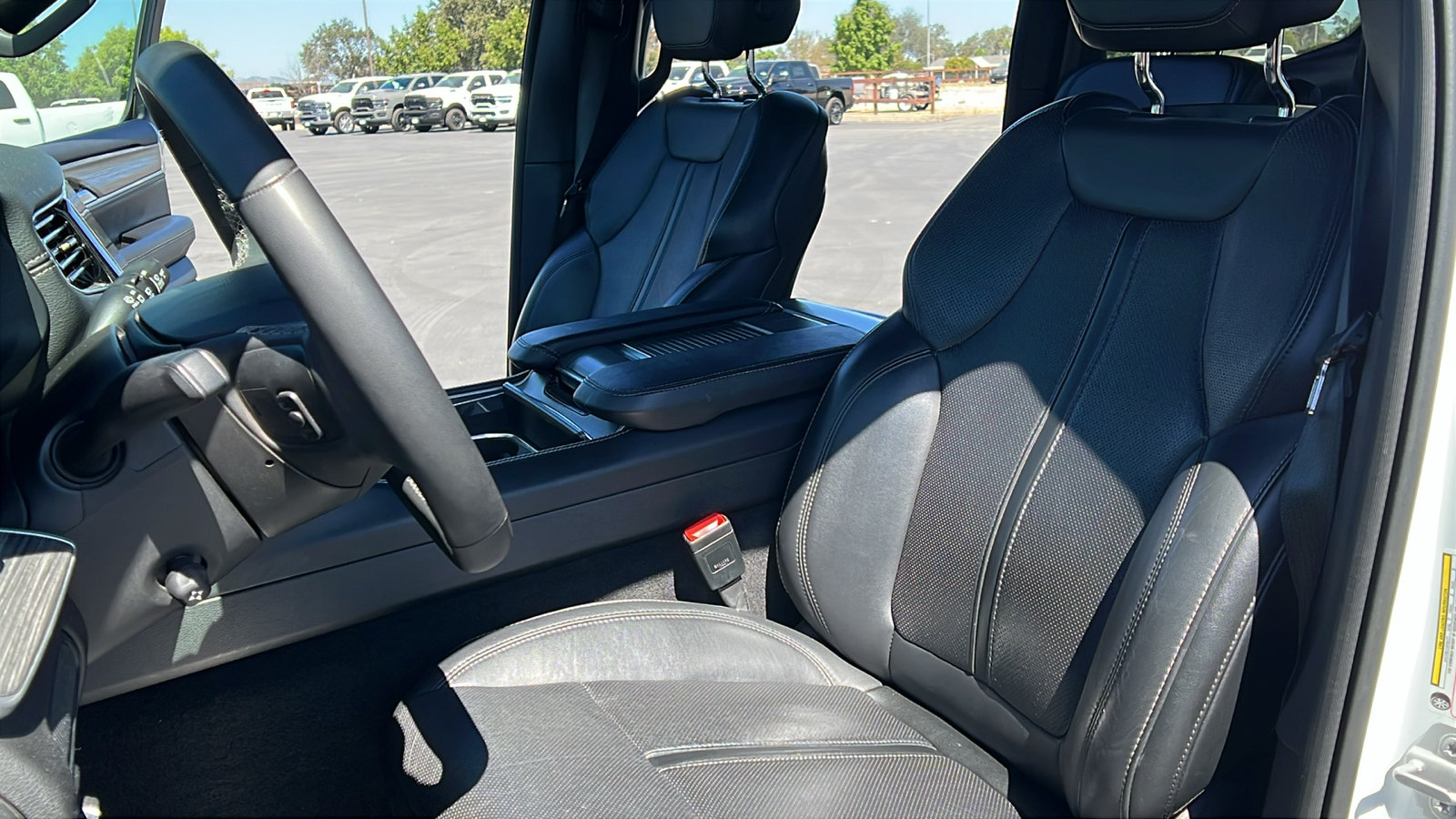 Used 2024 Jeep Wagoneer Series II AWD/4WD image 18