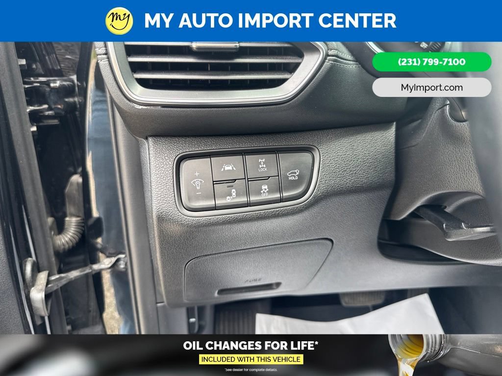 Used 2020 Hyundai Santa Fe Limited AWD/4WD image 16