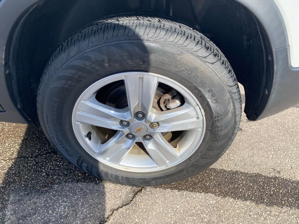 Used 2020 Chevrolet Trax LS w/ Tint and Cruise Package image 27
