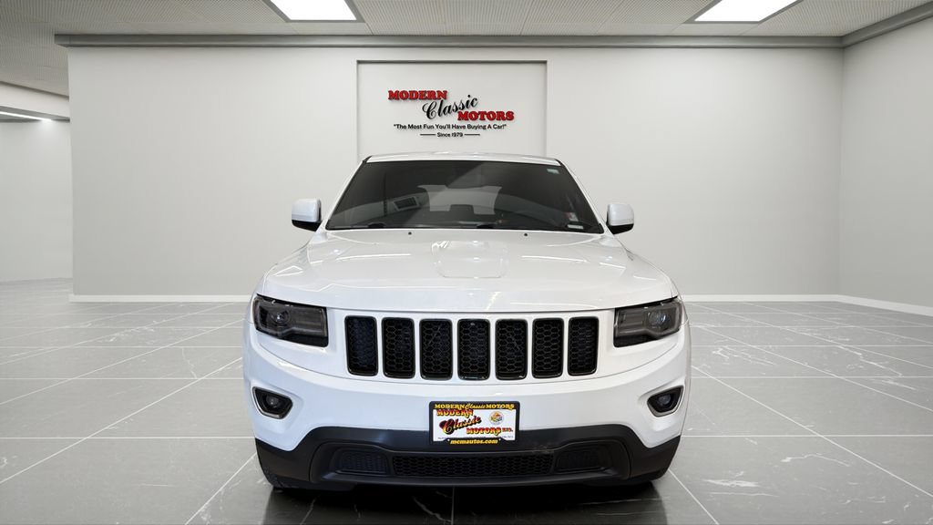 Used 2015 Jeep Grand Cherokee Laredo AWD/4WD image 2