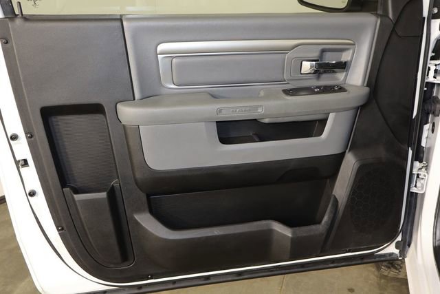 Used 2019 RAM 1500 Classic SLT AWD/4WD image 11