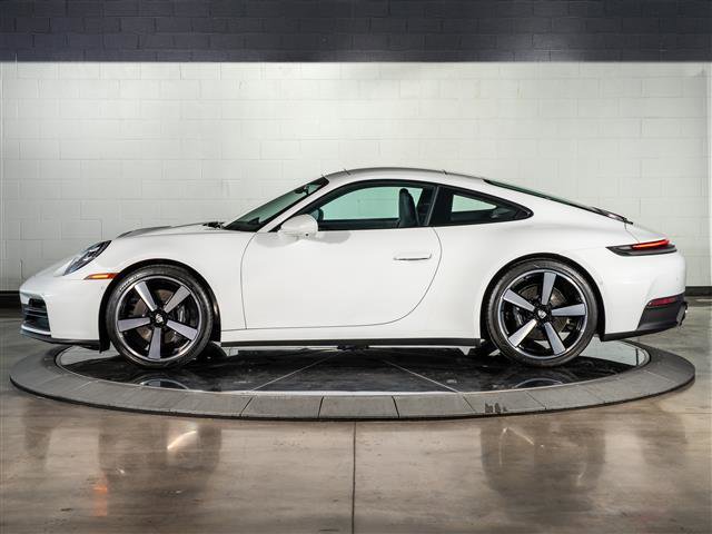 Used 2025 Porsche 911 Carrera image 2