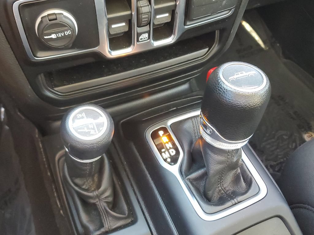 Used 2022 Jeep Gladiator Sport AWD/4WD image 27