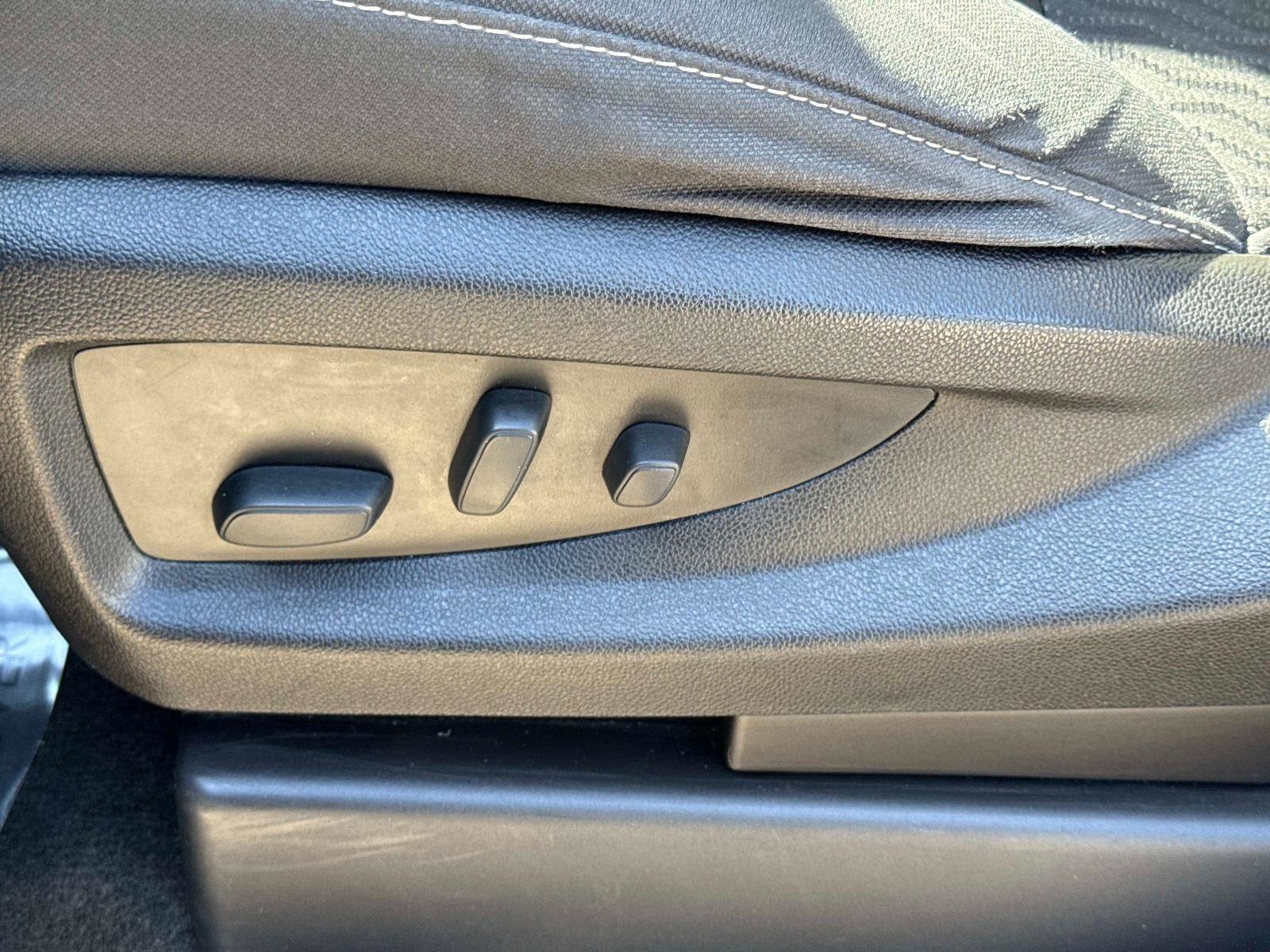 Used 2018 GMC Yukon SLE w/ Convenience Package image 23