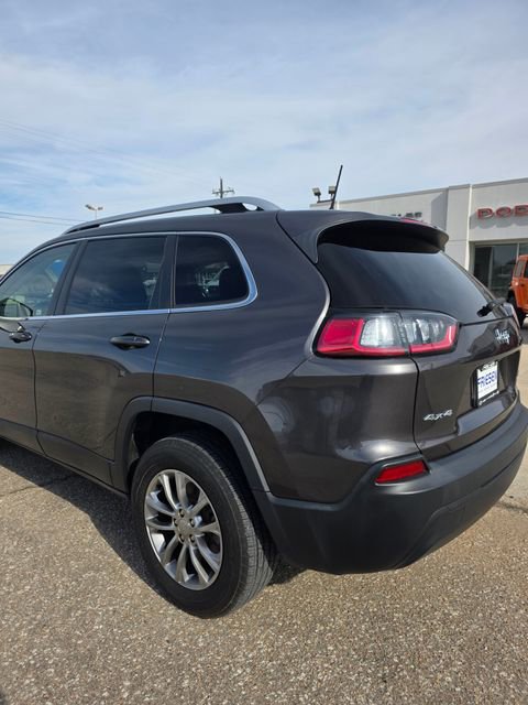 Used 2019 Jeep Cherokee Latitude Plus w/ Comfort/Convenience Group AWD/4WD image 8