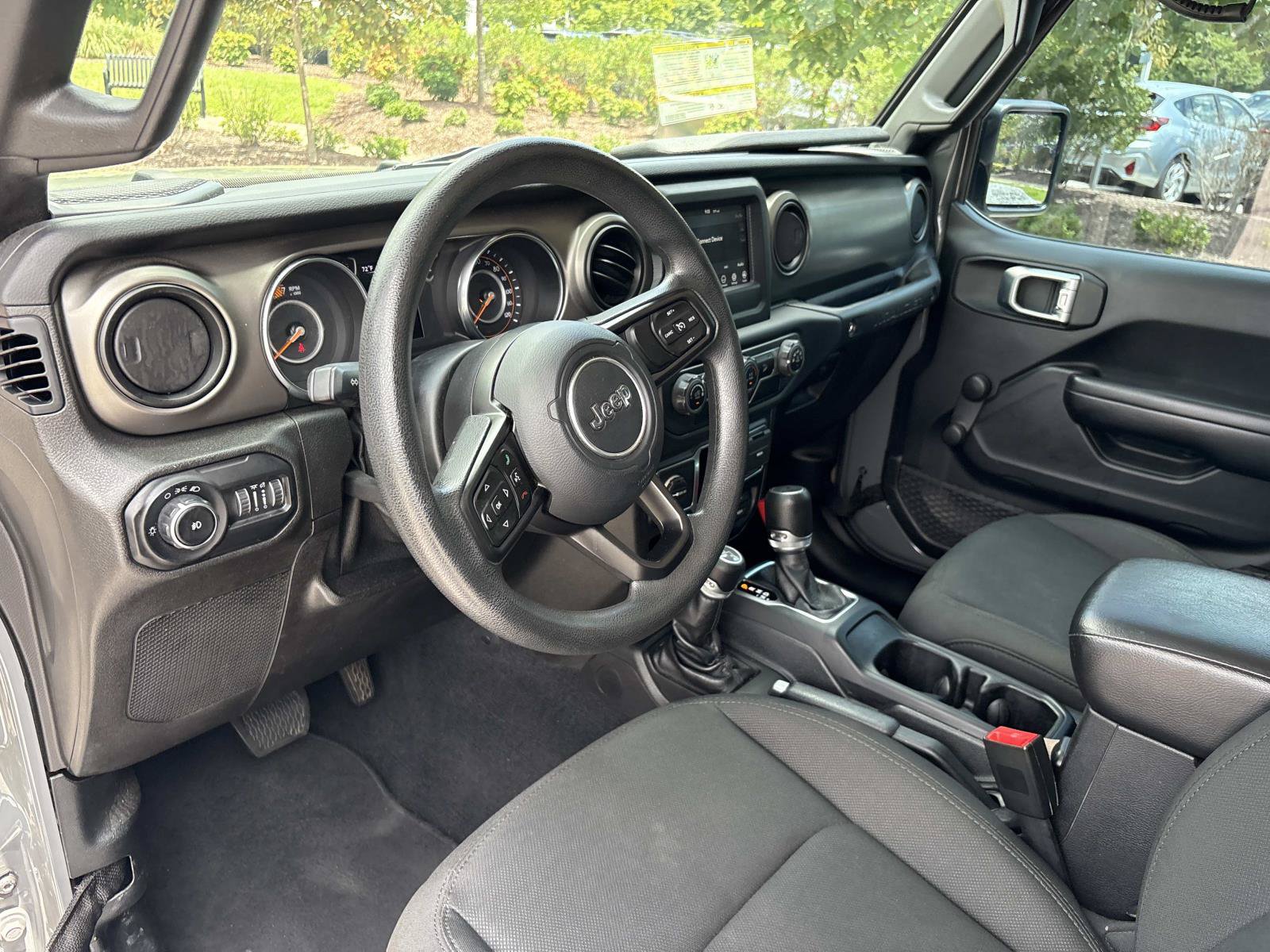 Used 2018 Jeep Wrangler Unlimited Sport AWD/4WD image 15