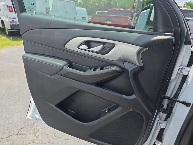 Used 2023 Chevrolet Traverse LT FWD image 29