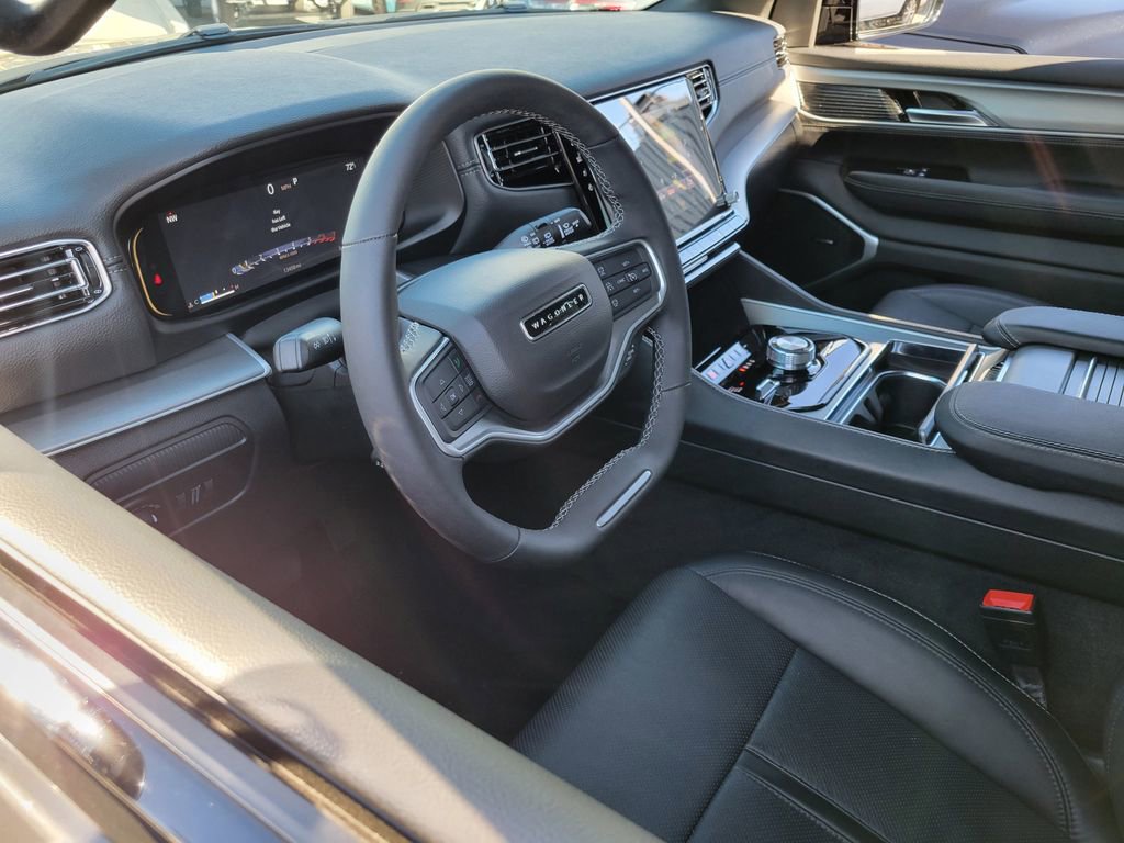 Used 2025 Jeep Wagoneer Series II image 3