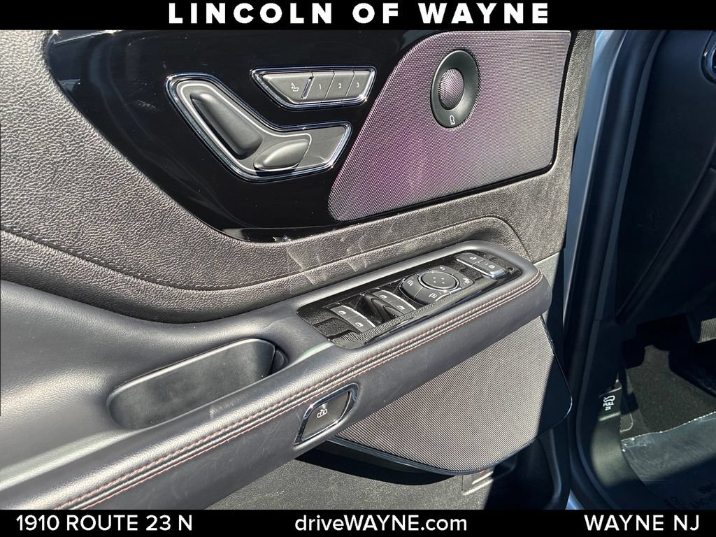 Certified 2023 Lincoln Aviator Reserve AWD/4WD image 14