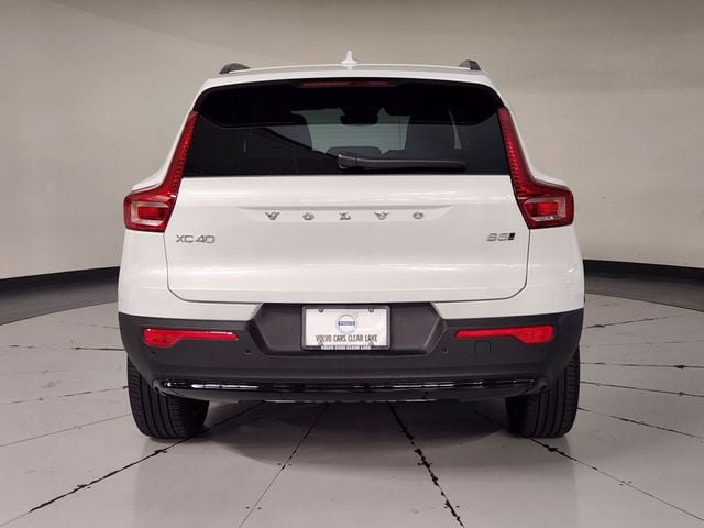 Certified 2026 Volvo XC40 B5 Plus AWD/4WD image 9