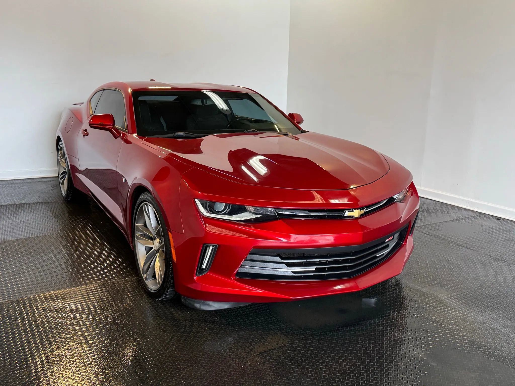 Used 2018 Chevrolet Camaro LT w/ RS Package image 3