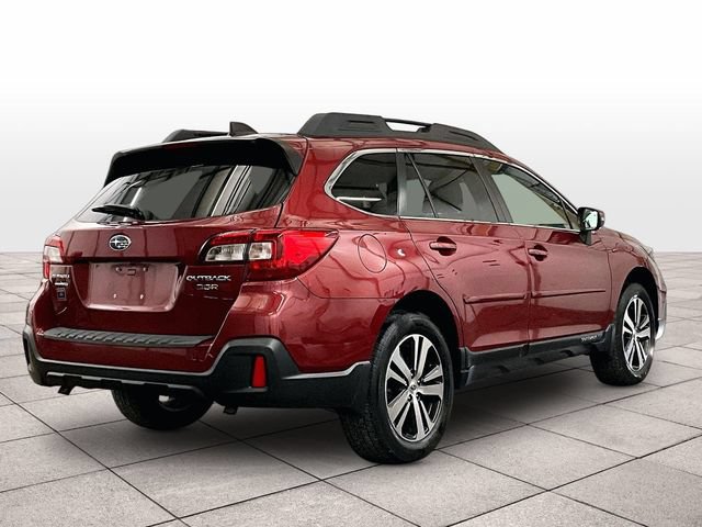 Used 2018 Subaru Outback 3.6R Limited AWD/4WD image 12