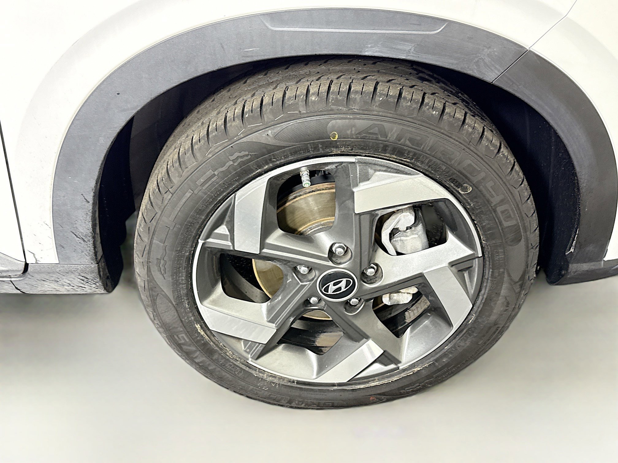 Used 2023 Hyundai Venue SEL w/ Cargo Package image 31