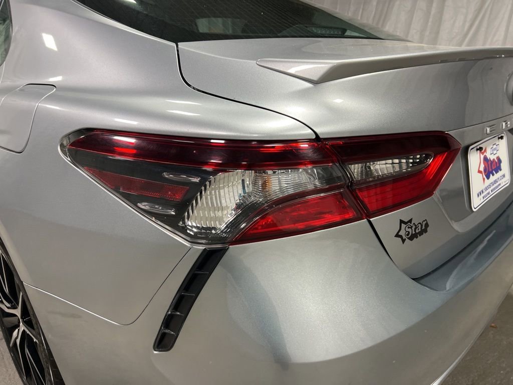 Used 2024 Toyota Camry SE image 32
