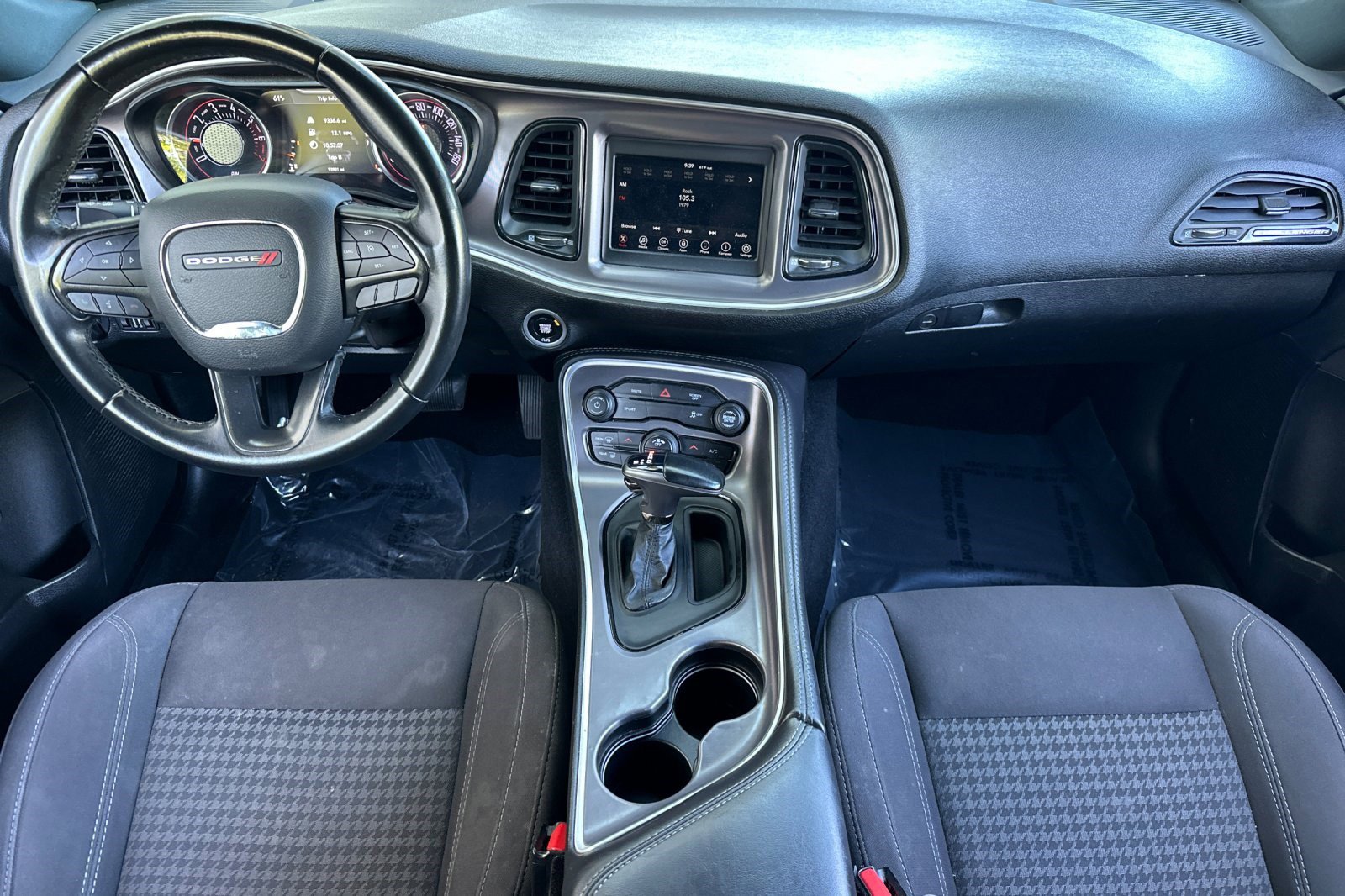 Used 2019 Dodge Challenger SXT image 26