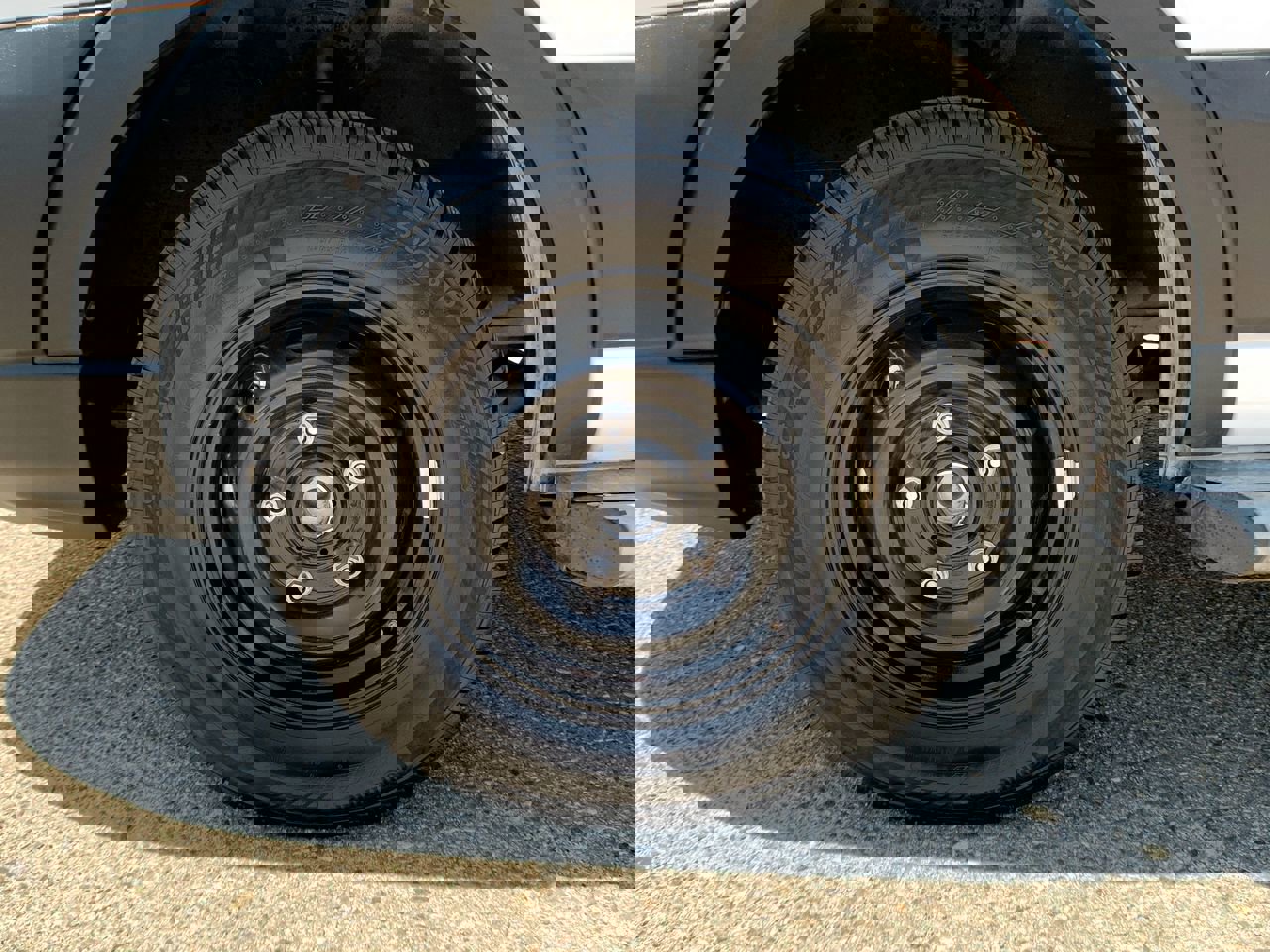 Used 2022 Ford Transit 250 Low Roof w/ Exterior Upgrade Package image 12