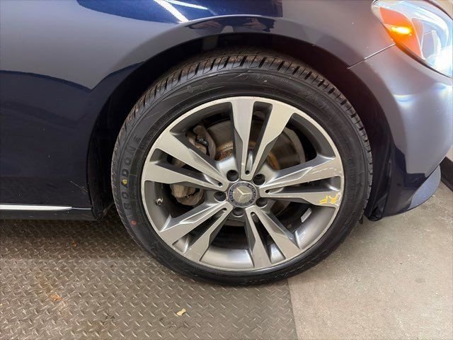 Used 2015 Mercedes-Benz C 300 4MATIC Sedan image 41
