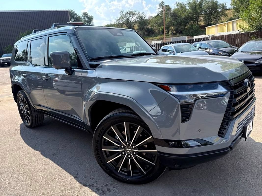 Used 2026 Lexus GX 550 w/ Accessory Package (2T) AWD/4WD image 1