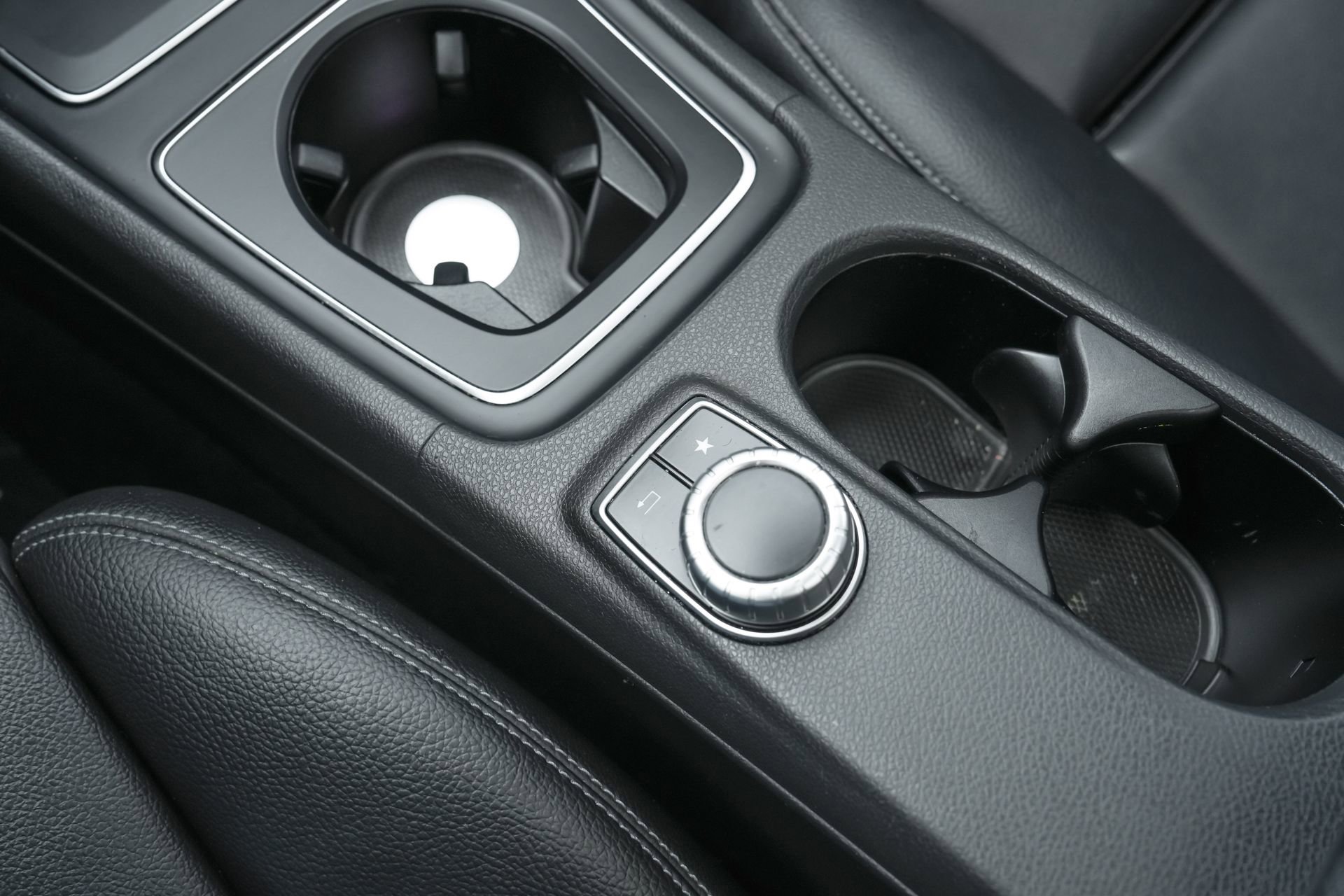 Used 2020 Mercedes-Benz GLA 250 4MATIC image 16