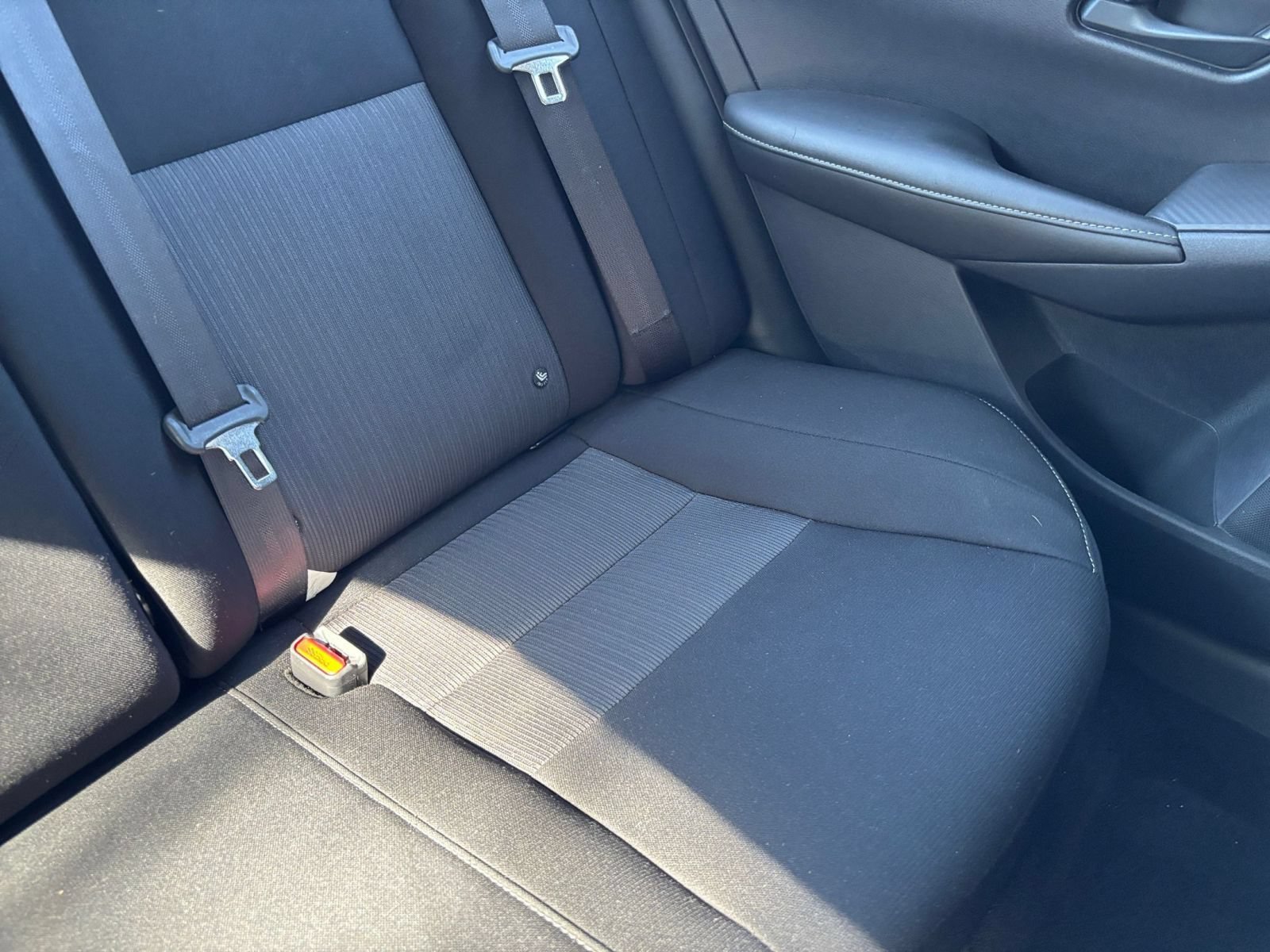 Used 2025 Nissan Sentra SV FWD image 30