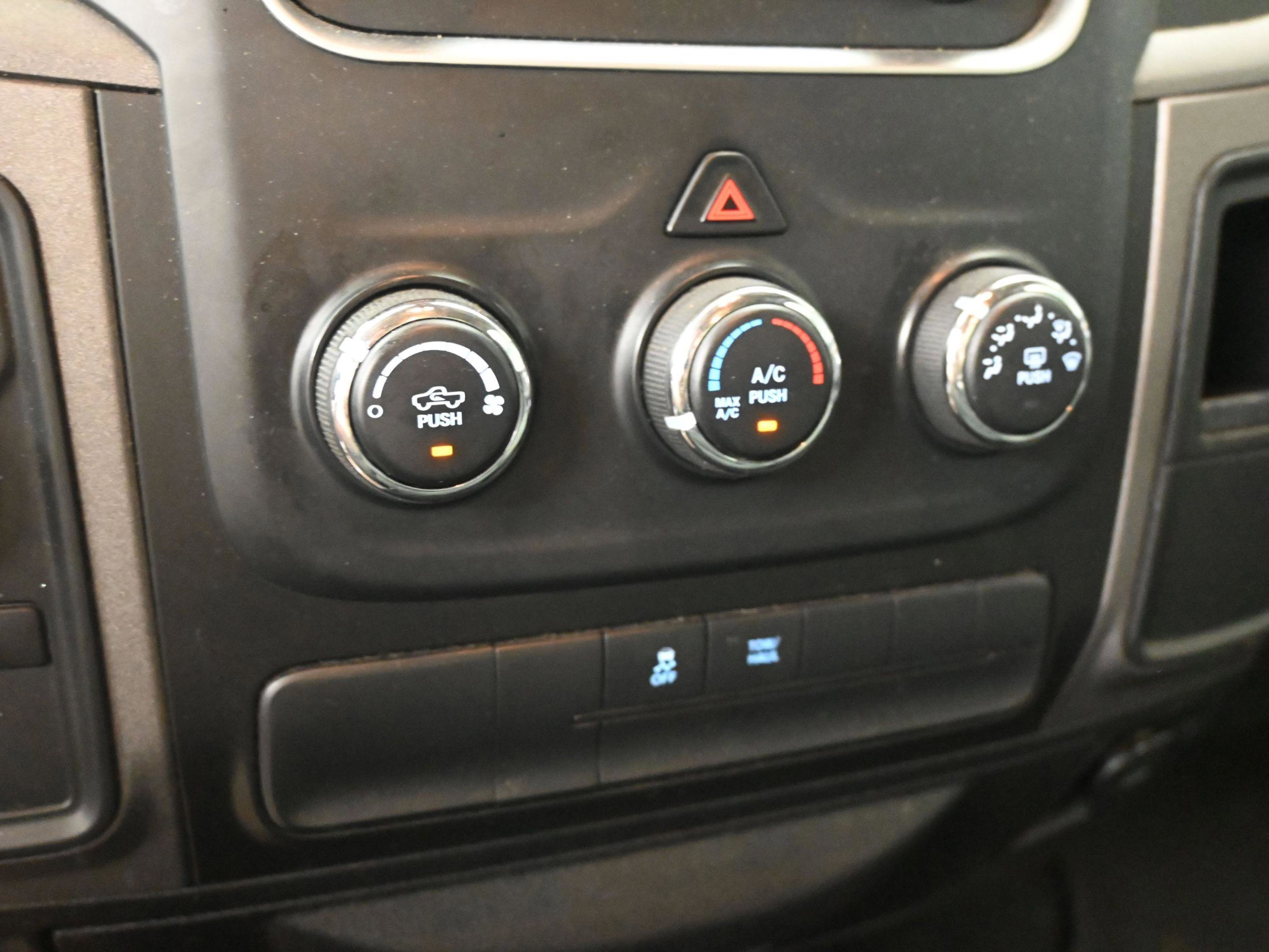 Used 2014 RAM 1500 Express image 29