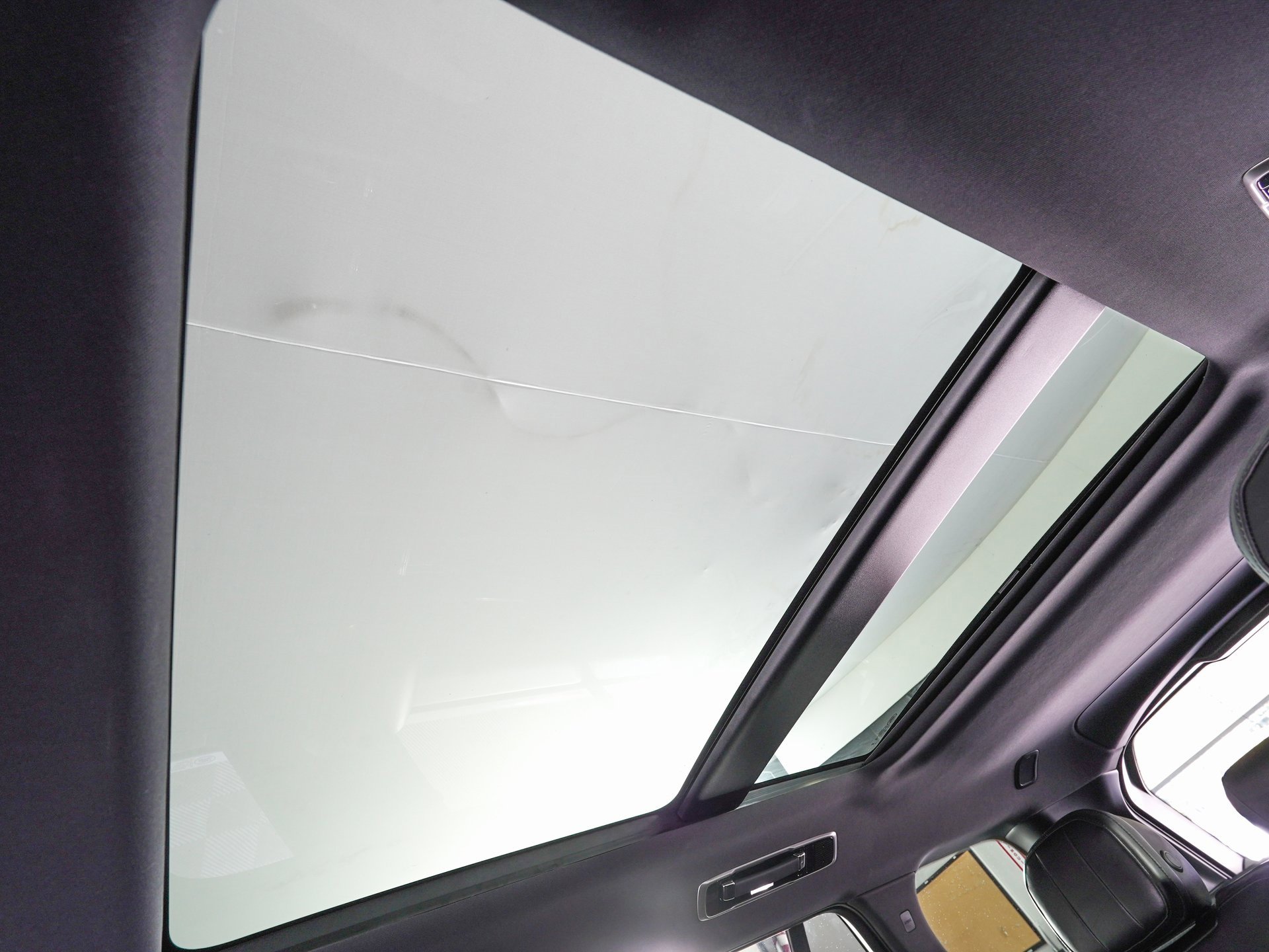 Used 2023 Land Rover Range Rover SE image 27