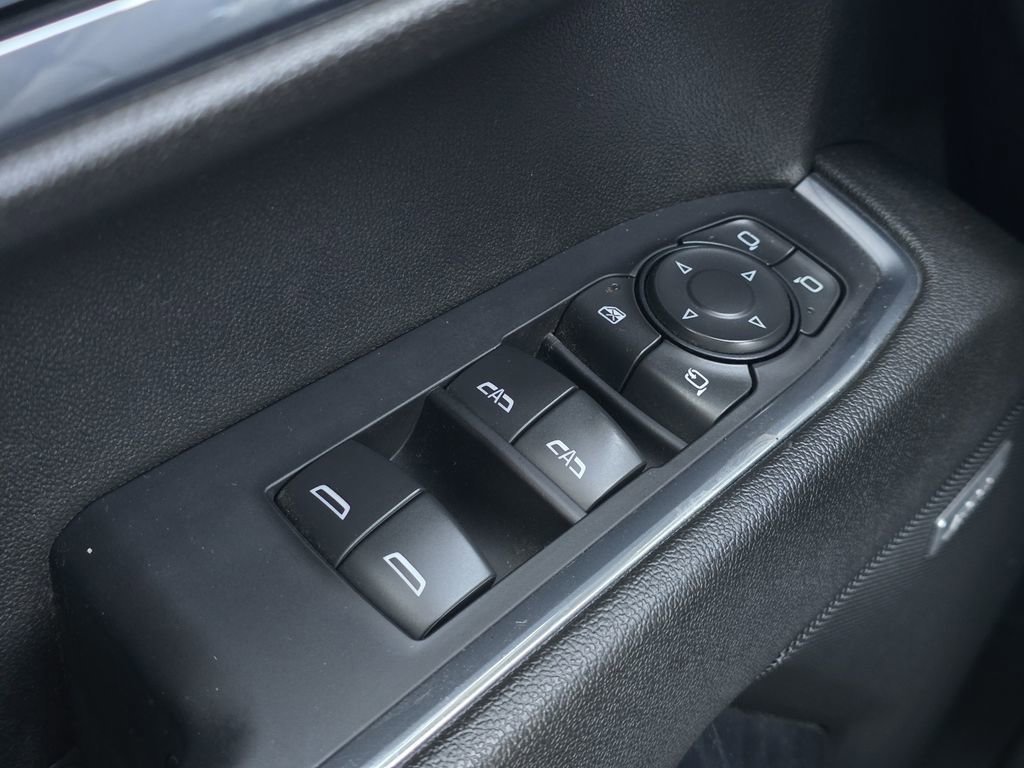 Used 2022 Chevrolet Silverado 1500 LTZ image 24