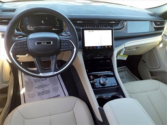 New 2024 Jeep Grand Cherokee Limited 4xe image 8