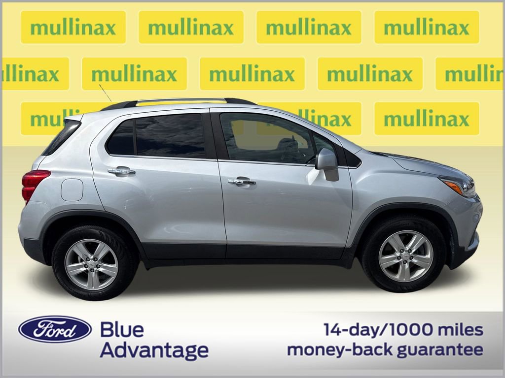 Used 2020 Chevrolet Trax LT w/ LT Convenience Package FWD video 2