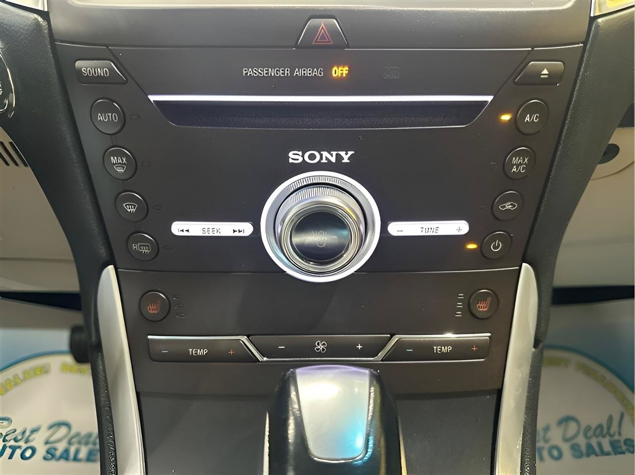 Used 2018 Ford Edge Titanium w/ Technology Package FWD image 15