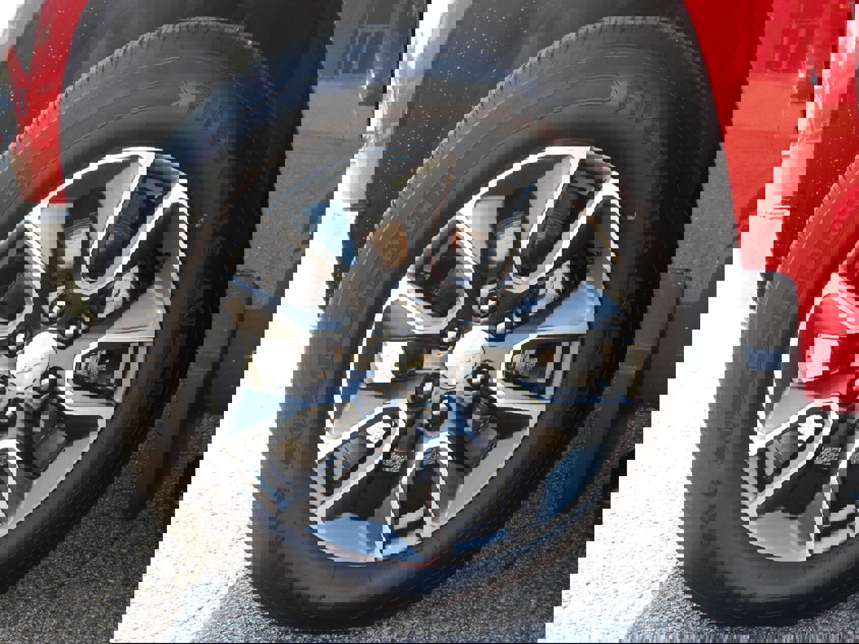 Used 2023 Chevrolet Silverado 1500 LT w/ Z71 Off-Road Package image 10