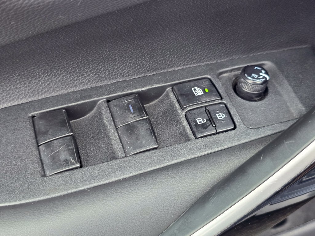 Used 2022 Toyota Corolla XSE FWD image 24